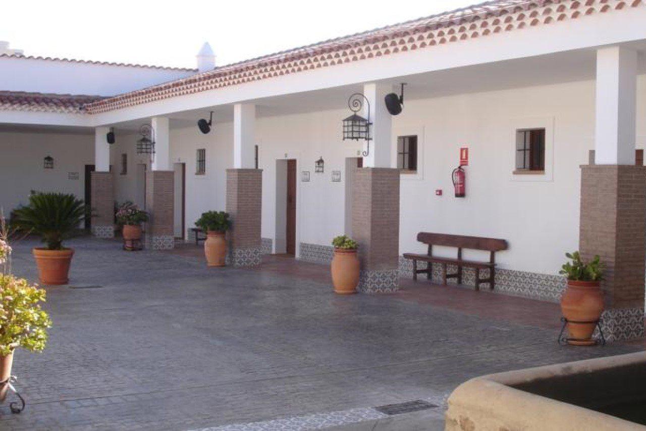 Hotel Rural Arroyo La Plata By Bossh Hotels Jerez De Los Caballeros Exterior photo