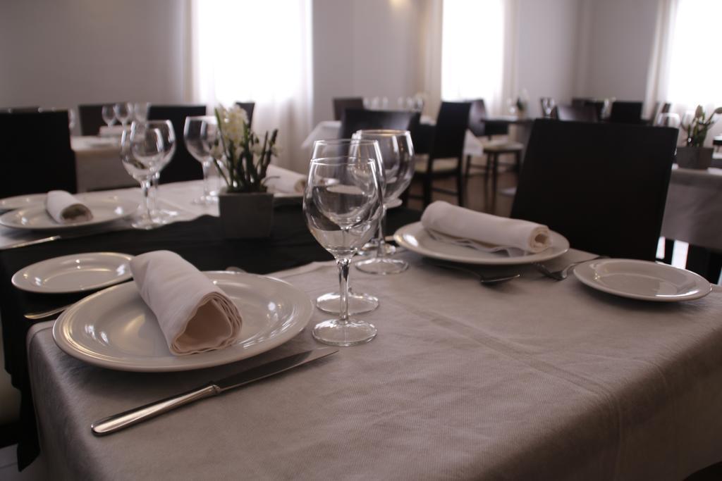 Hotel Rural Arroyo La Plata By Bossh Hotels Jerez De Los Caballeros Exterior photo