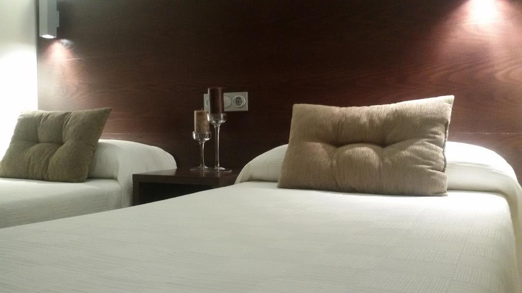 Hotel Rural Arroyo La Plata By Bossh Hotels Jerez De Los Caballeros Exterior photo