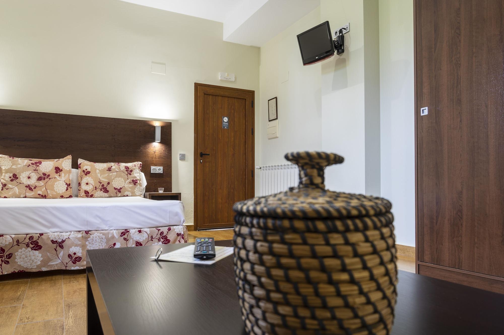Hotel Rural Arroyo La Plata By Bossh Hotels Jerez De Los Caballeros Exterior photo