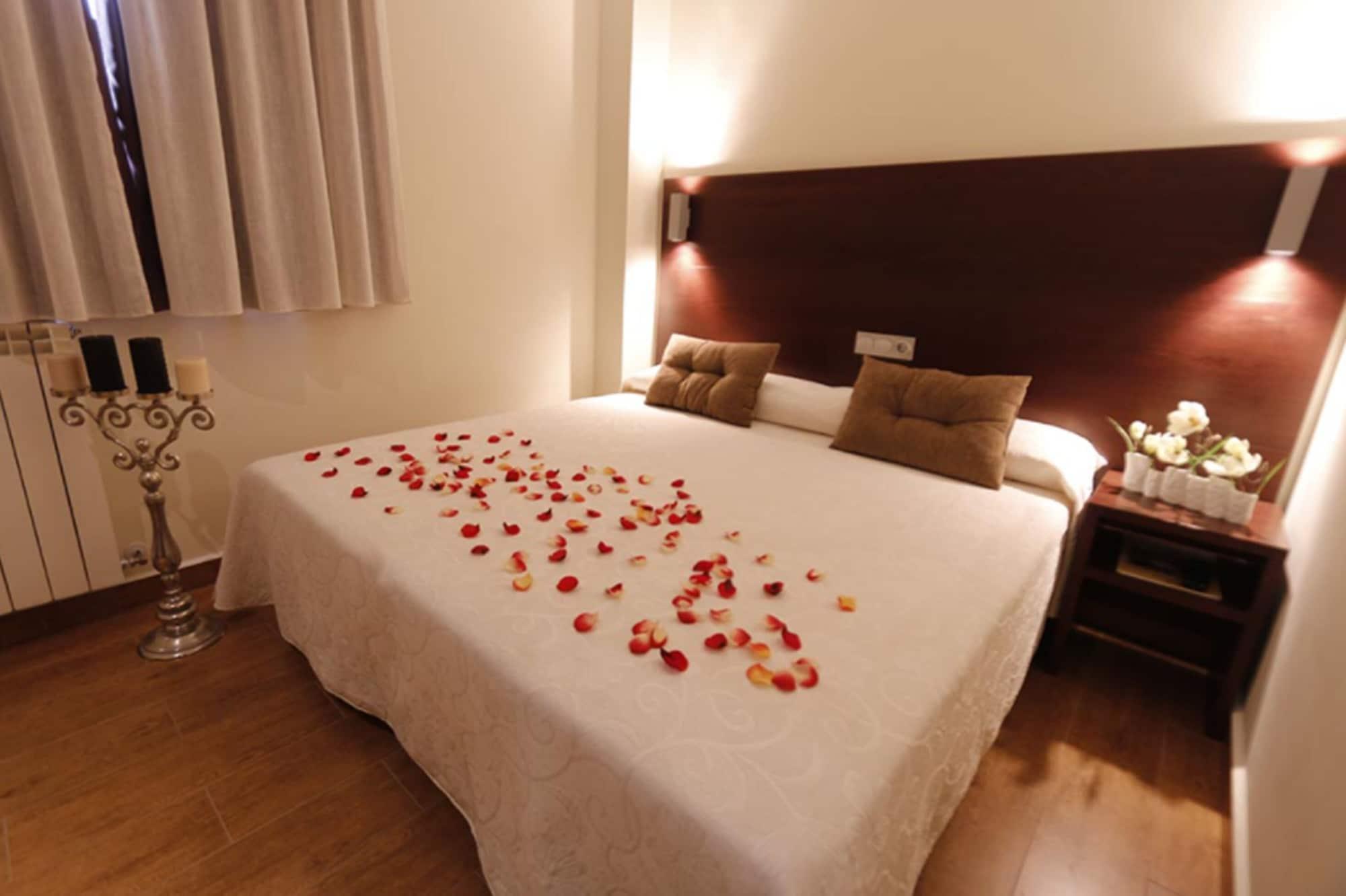 Hotel Rural Arroyo La Plata By Bossh Hotels Jerez De Los Caballeros Exterior photo