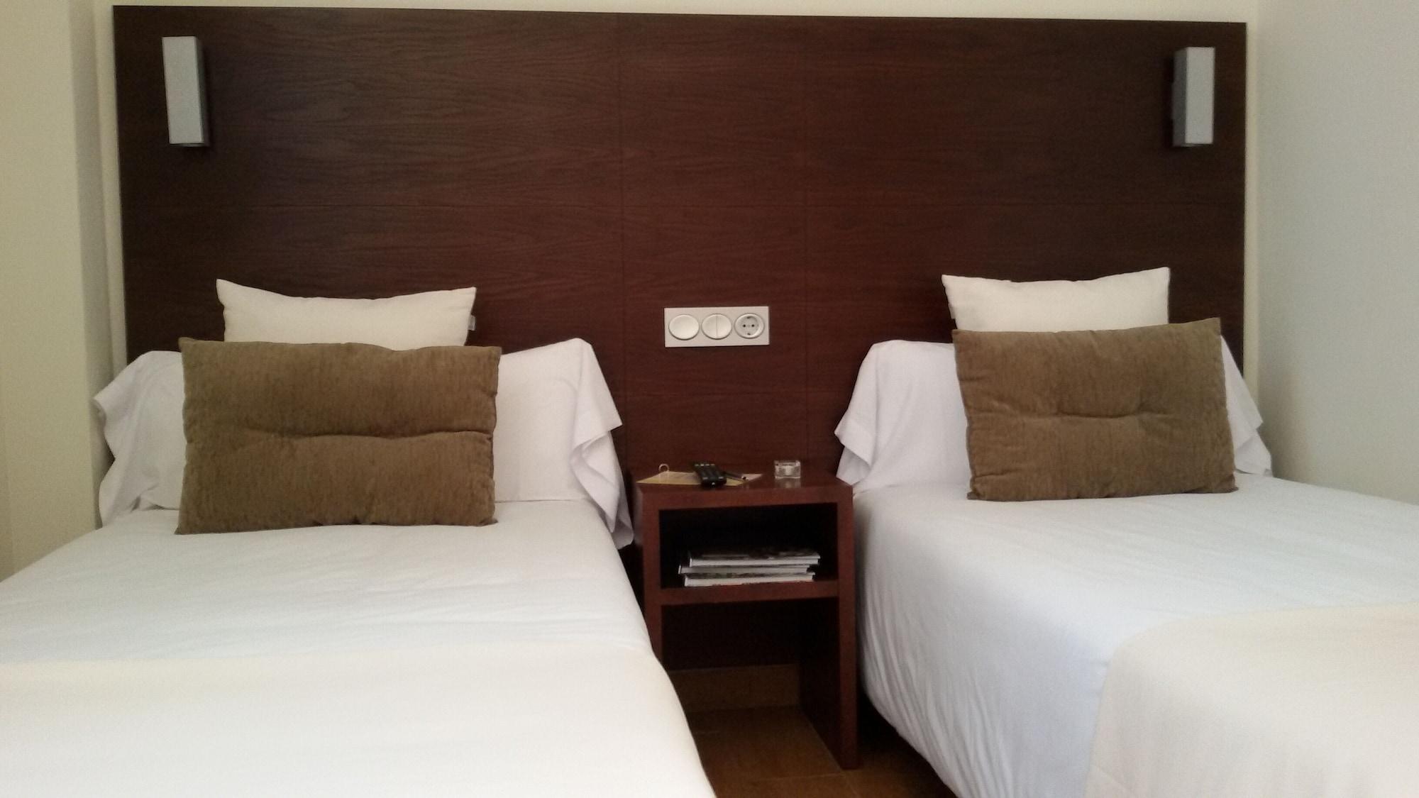 Hotel Rural Arroyo La Plata By Bossh Hotels Jerez De Los Caballeros Exterior photo