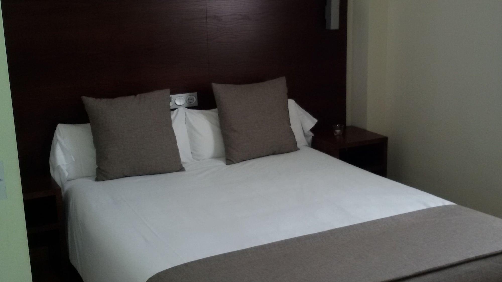 Hotel Rural Arroyo La Plata By Bossh Hotels Jerez De Los Caballeros Exterior photo