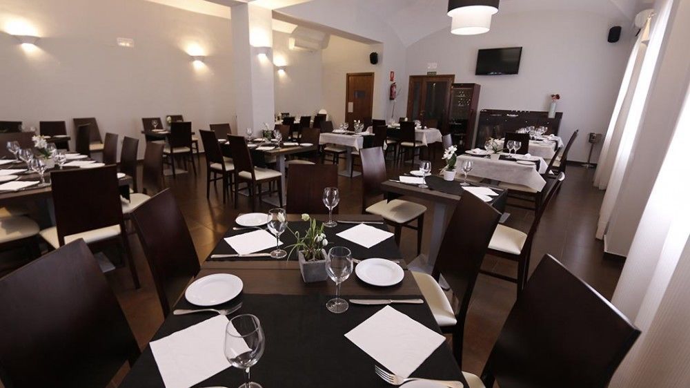 Hotel Rural Arroyo La Plata By Bossh Hotels Jerez De Los Caballeros Exterior photo