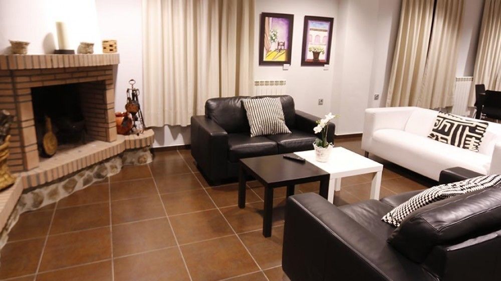 Hotel Rural Arroyo La Plata By Bossh Hotels Jerez De Los Caballeros Exterior photo