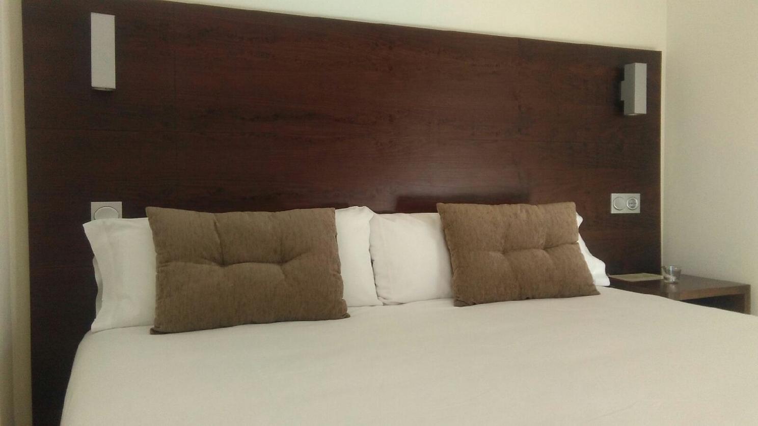 Hotel Rural Arroyo La Plata By Bossh Hotels Jerez De Los Caballeros Exterior photo