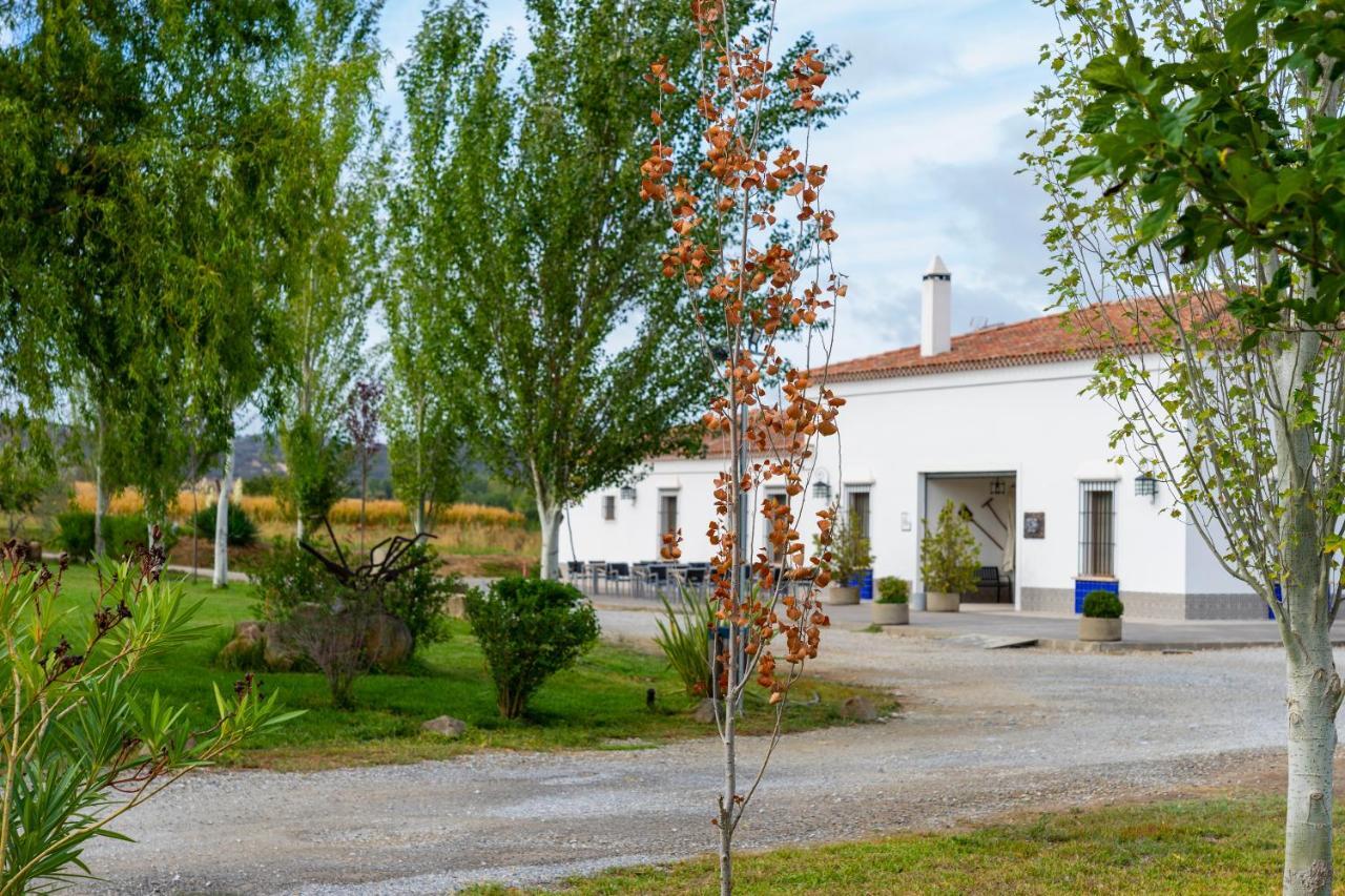 Hotel Rural Arroyo La Plata By Bossh Hotels Jerez De Los Caballeros Exterior photo